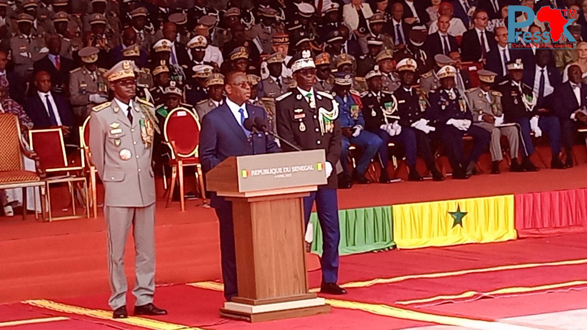 Défilé du 4 avril : Macky Sall salue l'organisation et la qualité des prestations