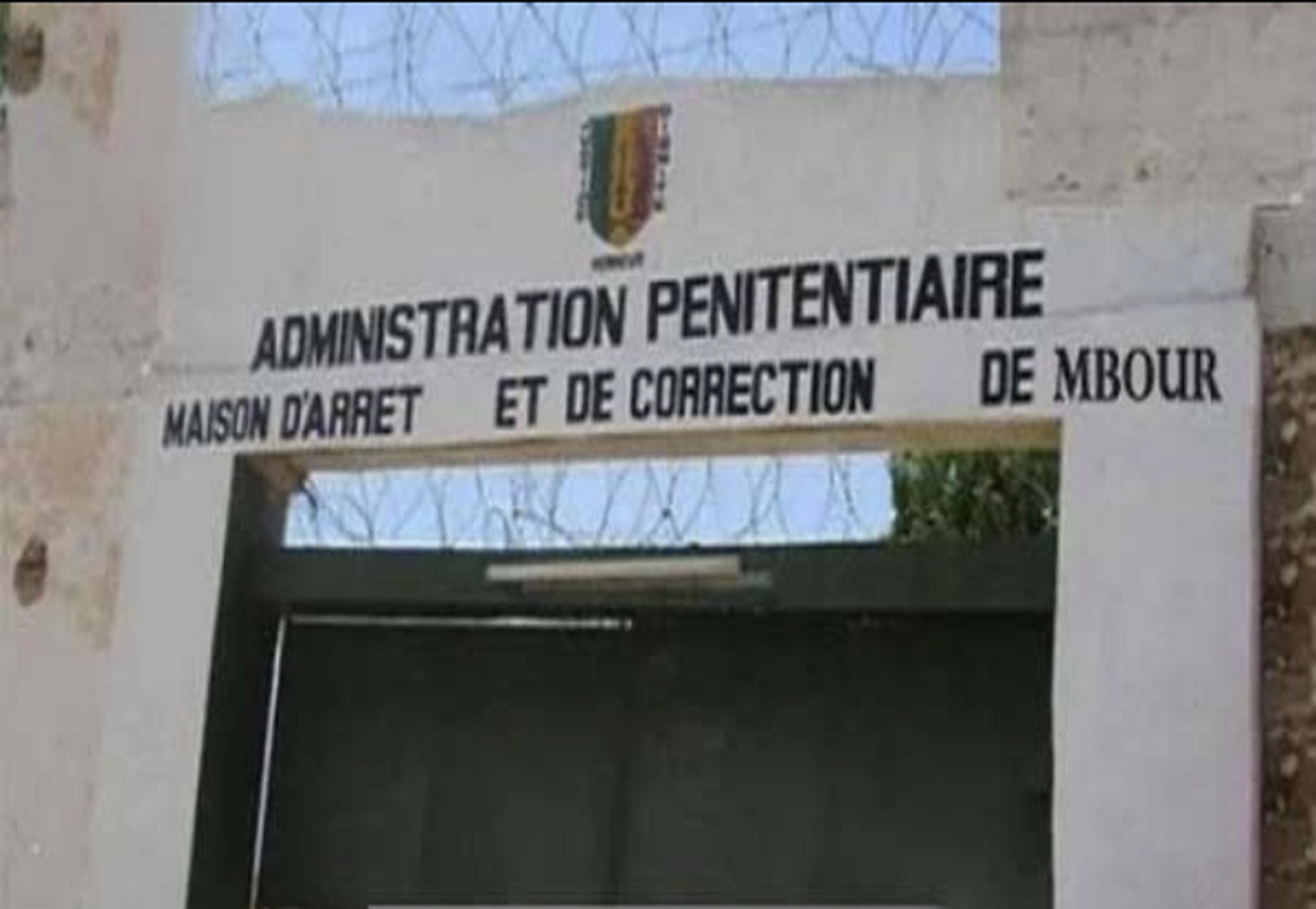 Mac de Mbour : les prisonniers entament une grève de la faim