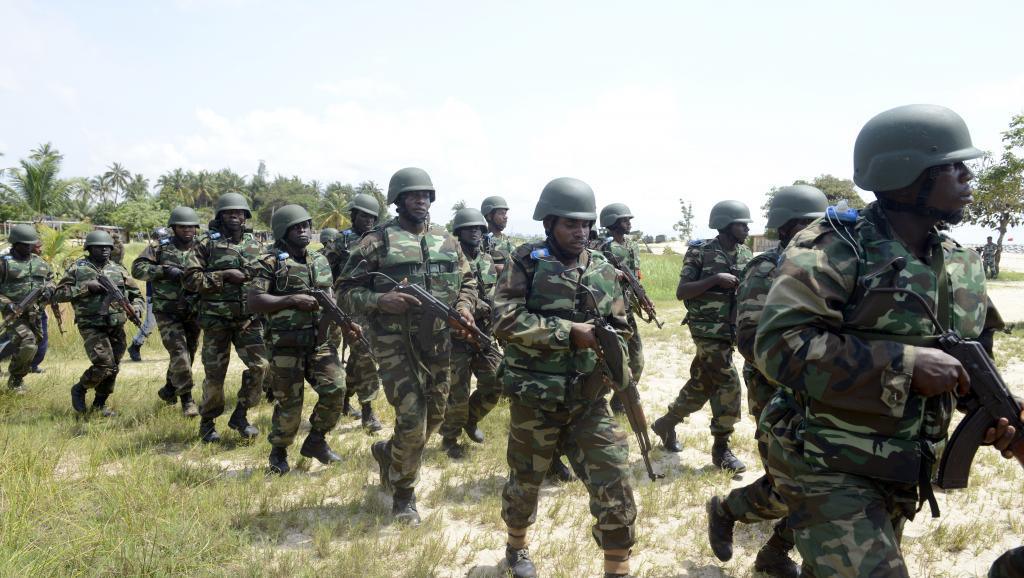 Un exercice conjoint entre l'armée nigériane et américaine à Lagos, le 18 octobre 2013. AFP PHOTO/ PIUS UTOMI EKPEI