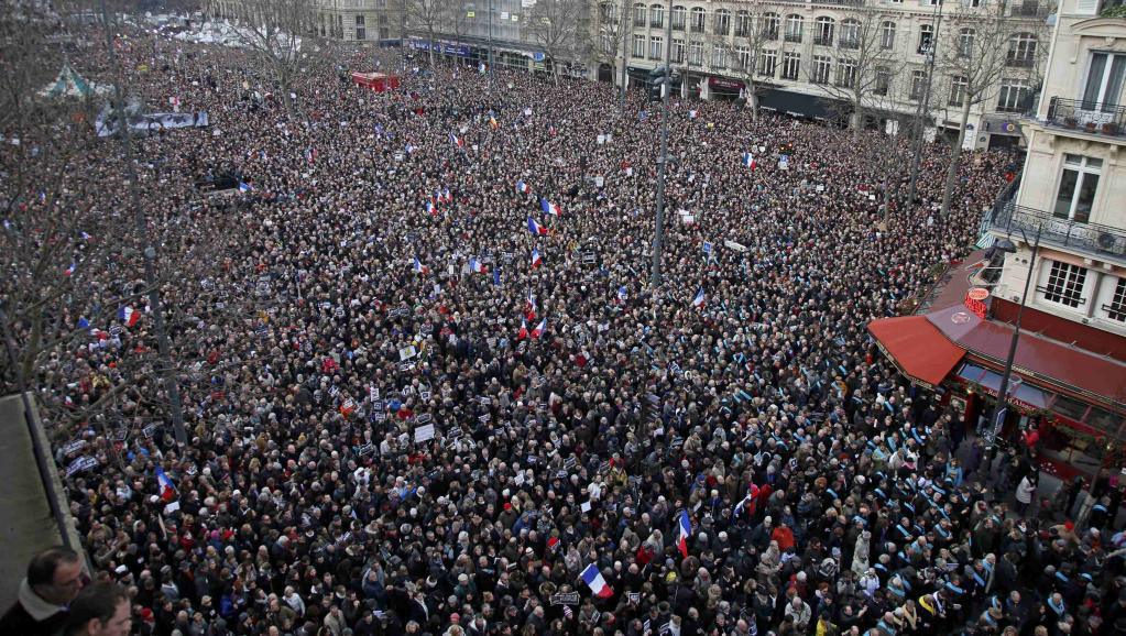 En direct: marée humaine historique à Paris