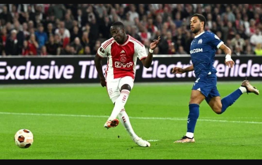 Ligue Europa : l’OM revient de loin face à l’Ajax et prend le point du nul à Amsterdam
