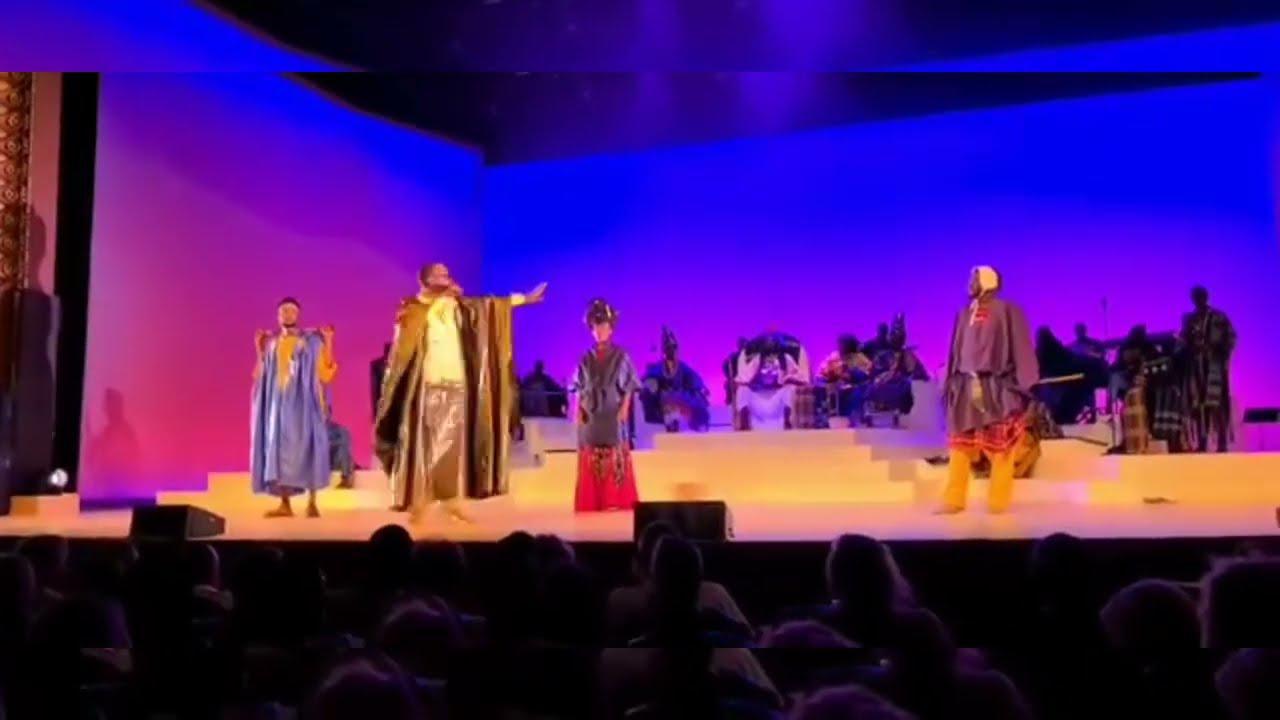 Chants en faveur de Sonko au concert de Youssou Ndour au Chatelet: « plusieurs personnes en garde à vue à Paris », selon Juan Branco