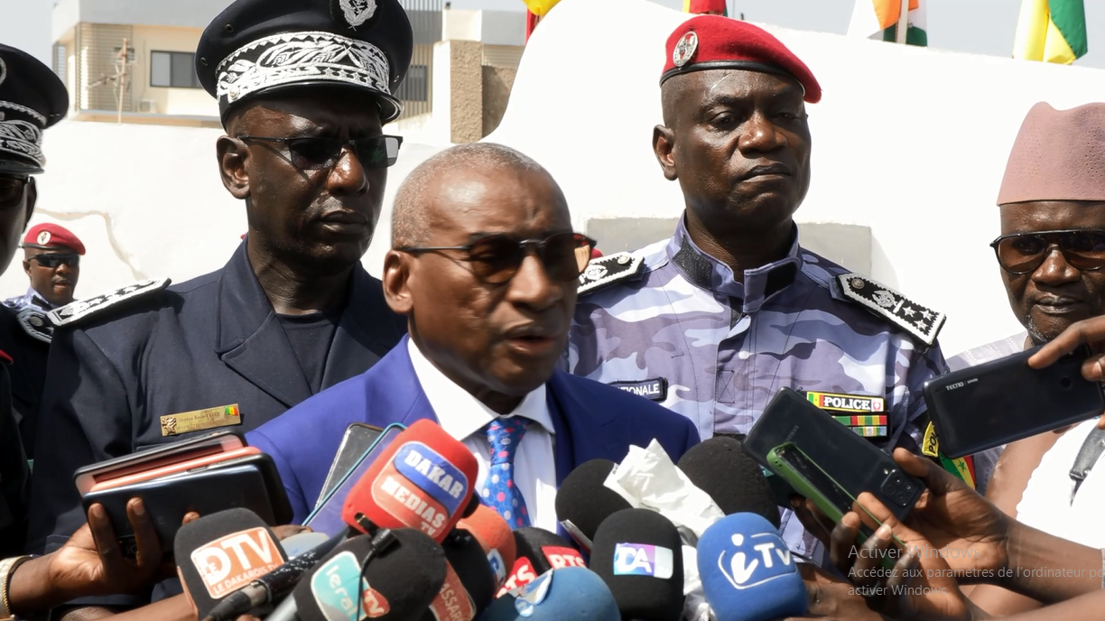 Sénégal : le ministre de l'Intérieur interdit le port d’armes et matières explosives dans la période allant du 25 janvier au 14 avril 2024 (arrêté)