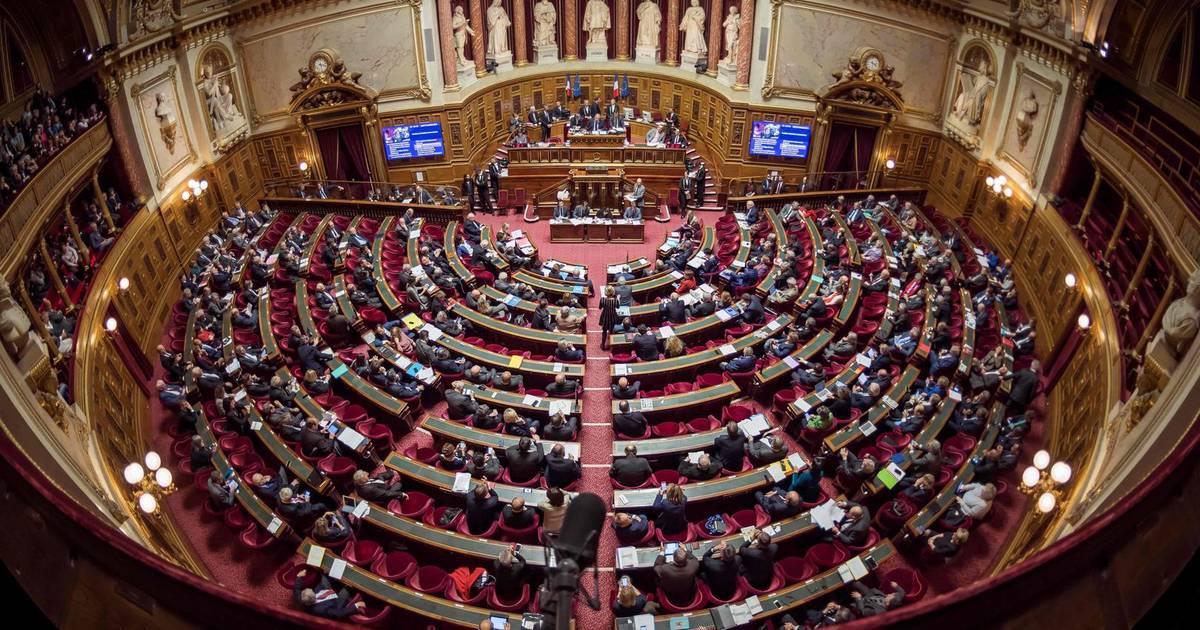 Nouveau scandale en France: une sextape impliquant un parlementaire “influent” secoue le Sénat