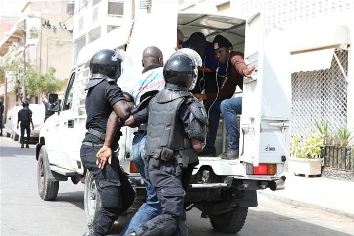 Report de la présidentielle : 24 manifestants dont 4 enseignants de l’ex Pastefs arrêtés à Dahra Djoloff