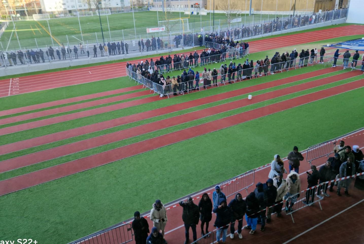 Election présidentielle à Paris : les jeunes prennent d'assaut les bureaux de vote