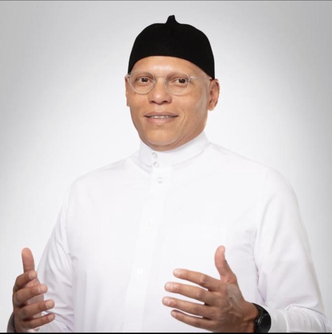 Karim Wade appelle le nouveau gouvernement á renforcer la « lutte contre la corruption dans nos institutions »