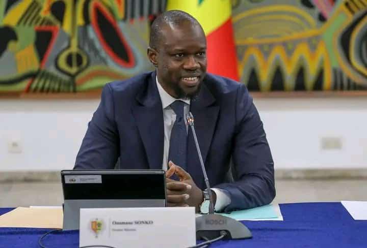 Véhicules de fonction : Ousmane Sonko donne une date butoir pour les rendre