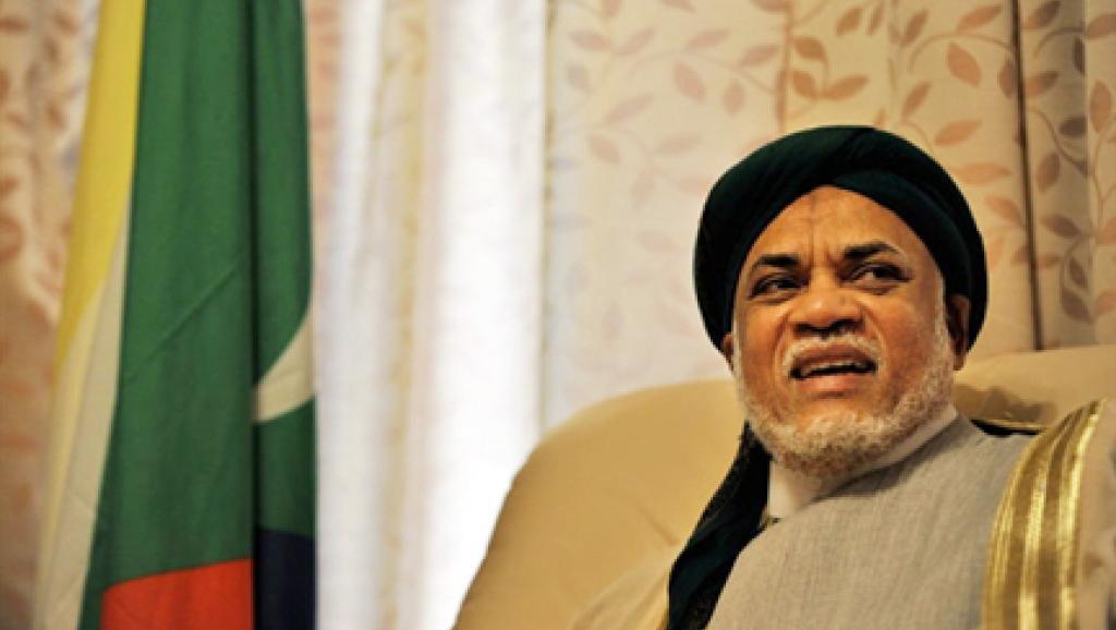 Le gouvernement dénonce la candidature à la présidentielle 2016 de l'ancien président comorien Ahmed Abdalla Sambi, ici au palais présidentiel de Moroni, le 13 avril 2010. Photo: AFP/ Tony Karumba