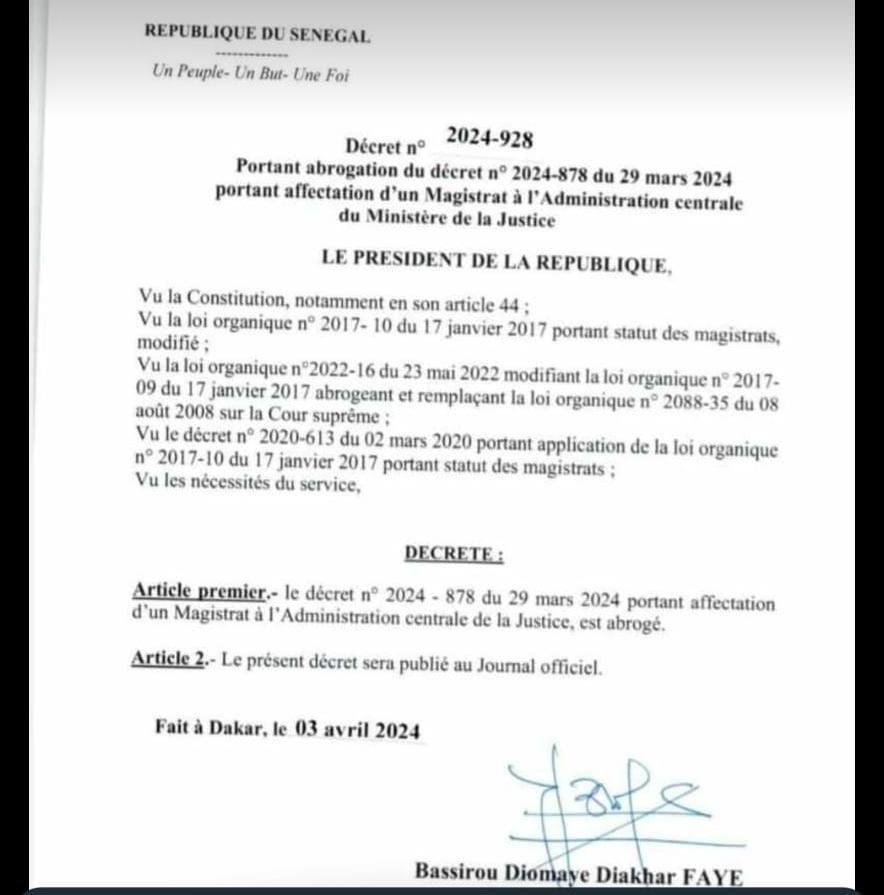 Présidence : quatre des 13 décrets d'abrogation pris le 03 avril par Diomaye Faye rendus publics (Documents)