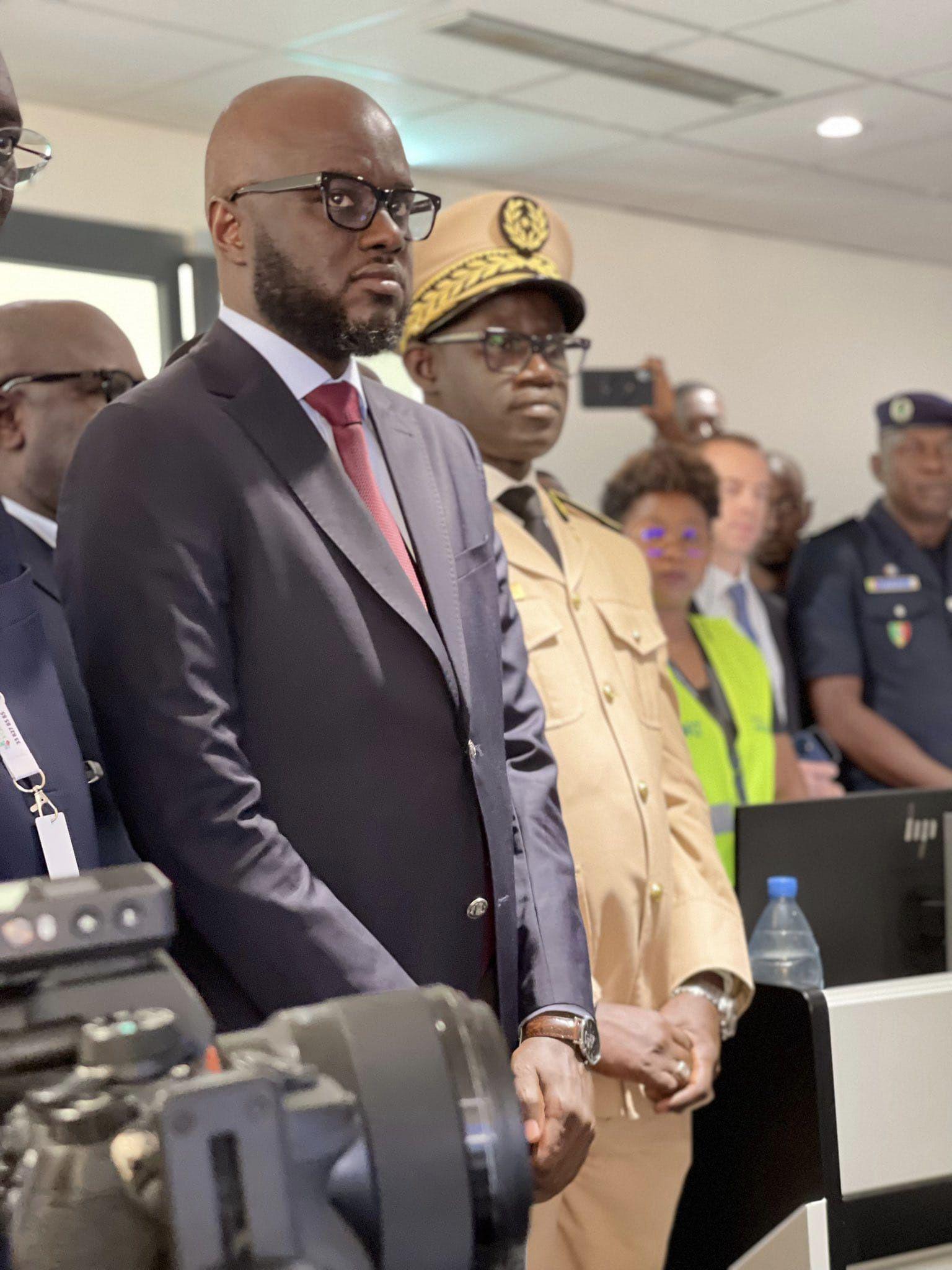 Mise en service progressive du BRT : le ministre El Malick Ndiaye annonce un projet de 14 lignes de plus de 1000 bus à gaz