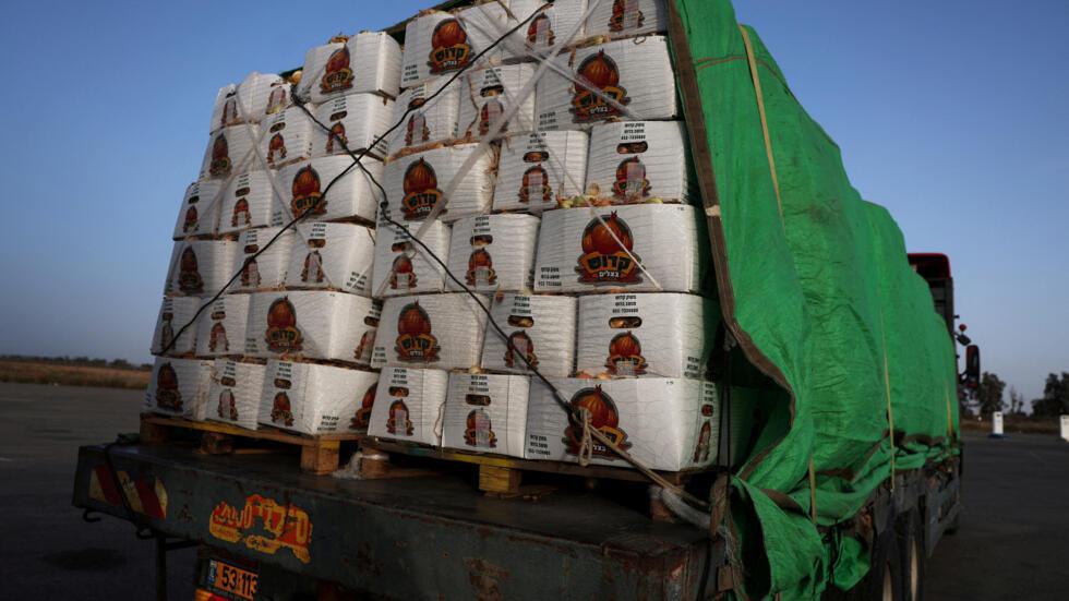 Gaza: frappe de roquettes sur Tel-Aviv, des camions d'aide entrent dans l'enclave palestinienne