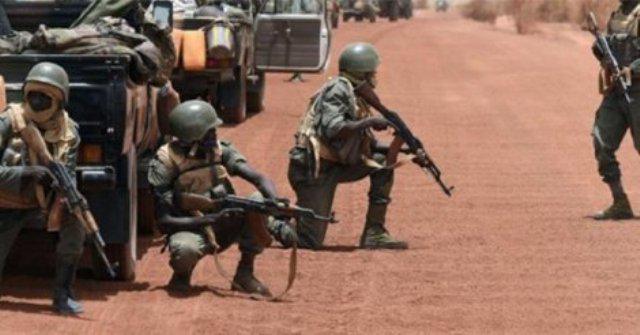 Mali: attaque en cours dans un hôtel