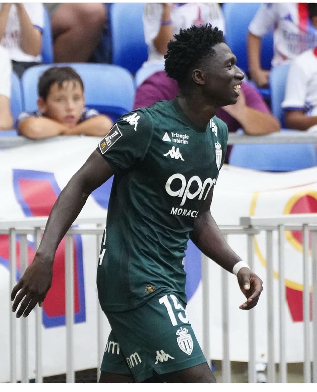 Ligue 1 : Monaco s’impose à Lyon, Lamine Camara inscrit son premier but avant d’être expulsé
