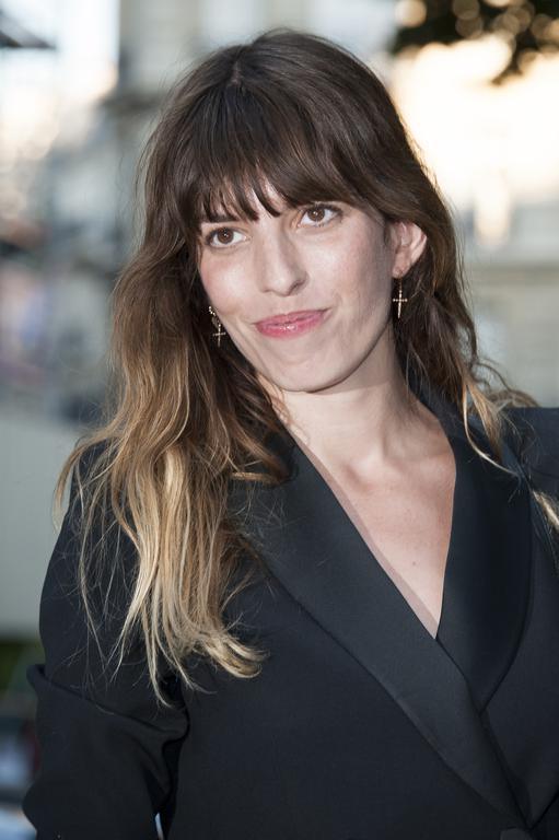 LOU DOILLON SUR SON PÈRE : "IL EST RAIDE... IL M'A BIEN PRÉPARÉE À LA VIE"