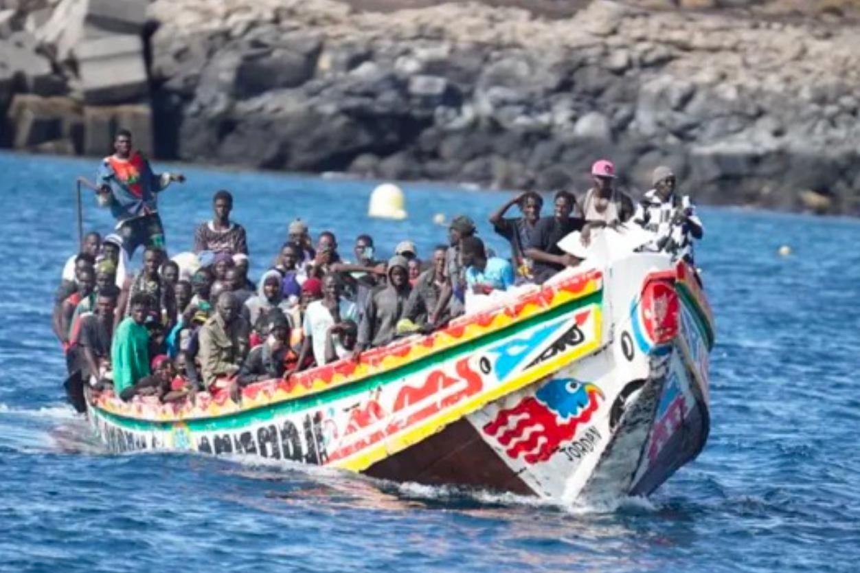 Migration irrégulière : un record historique aux Canaries en 2024, l'Espagne prévoit de régulariser 300 000 immigrés par an