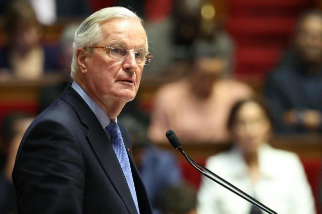 Gouvernement Barnier renversé : le Premier ministre a été reçu à l'Elysée pour remettre sa démission à Emmanuel Macron