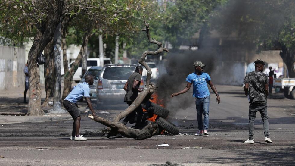 Mozambique: douze personnes tuées le 4 décembre par les forces de l'ordre, selon la société civile