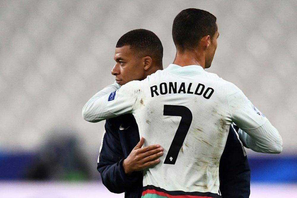 Cristiano Ronaldo conseille Mbappé : "Il doit jouer comme un vrai numéro 9 au Real Madrid"