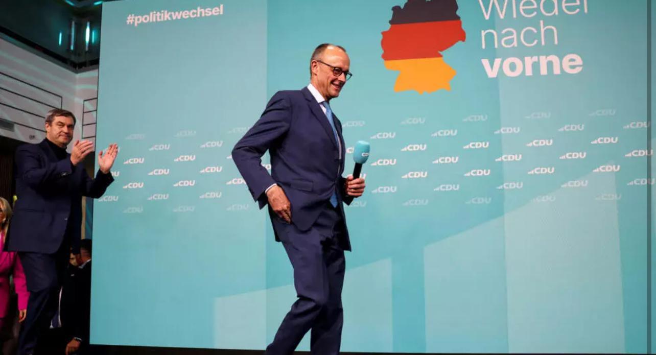 Allemagne: arrivée en tête des législatives, la CDU-CSU doit maintenant former une coalition pour gouverner