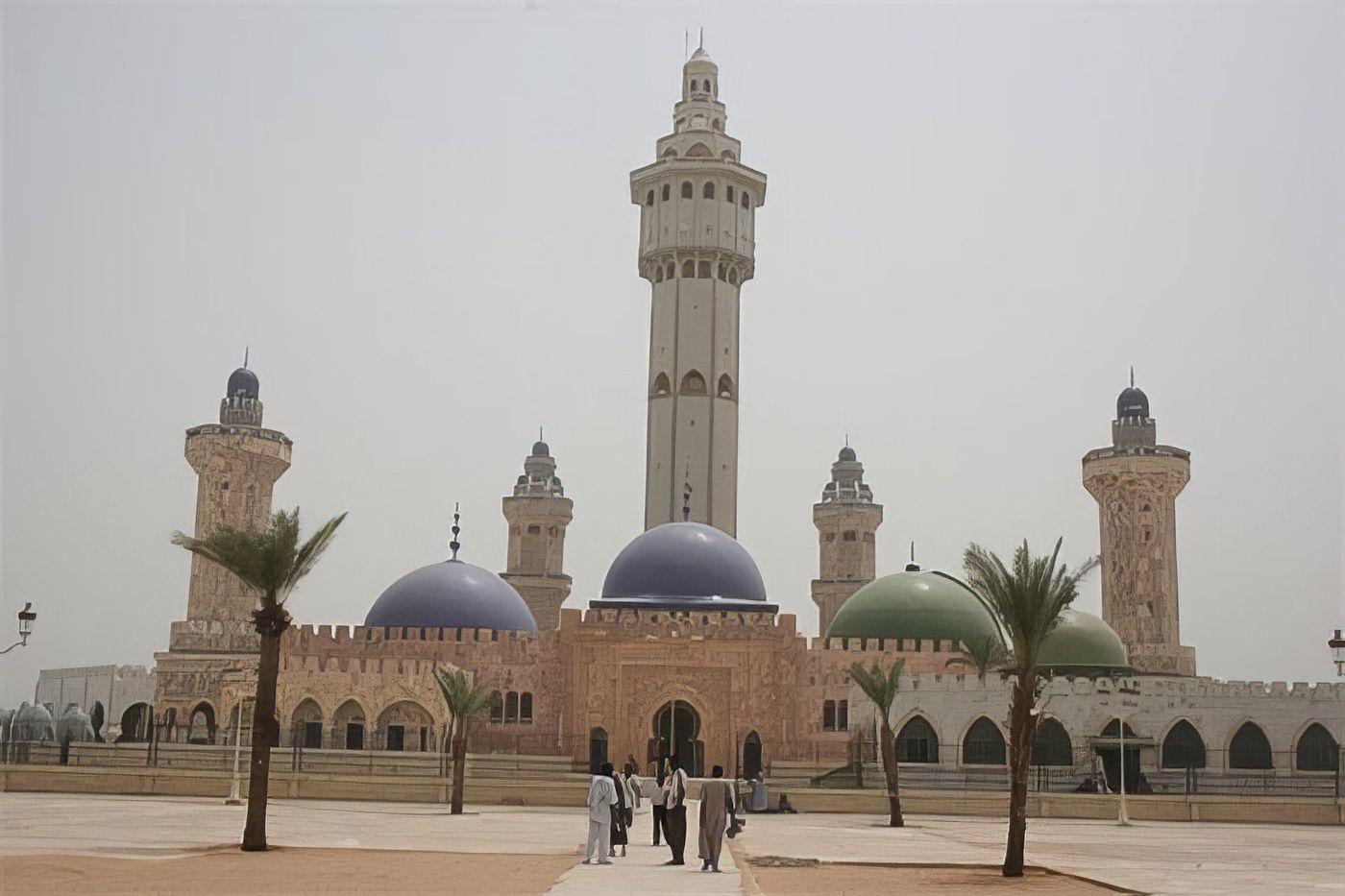 Travaux de la grande Mosquée de Touba : Serigne Cheikh Saliou Mbacké décaisse plus d’un milliard de FCFA