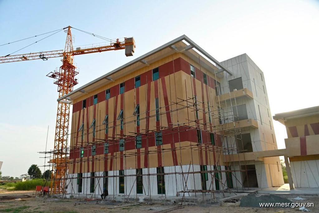 Chantiers et travaux inachevés : Président Diomaye veut un recensement exhaustif des projets de construction inaccomplis