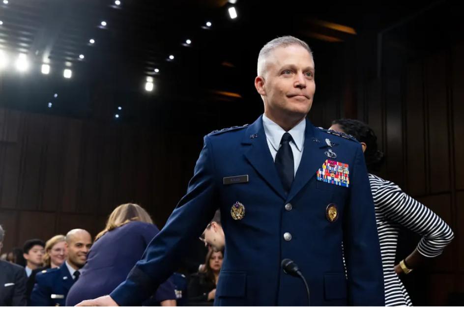 États-Unis: le directeur de l'agence de renseignement NSA limogé