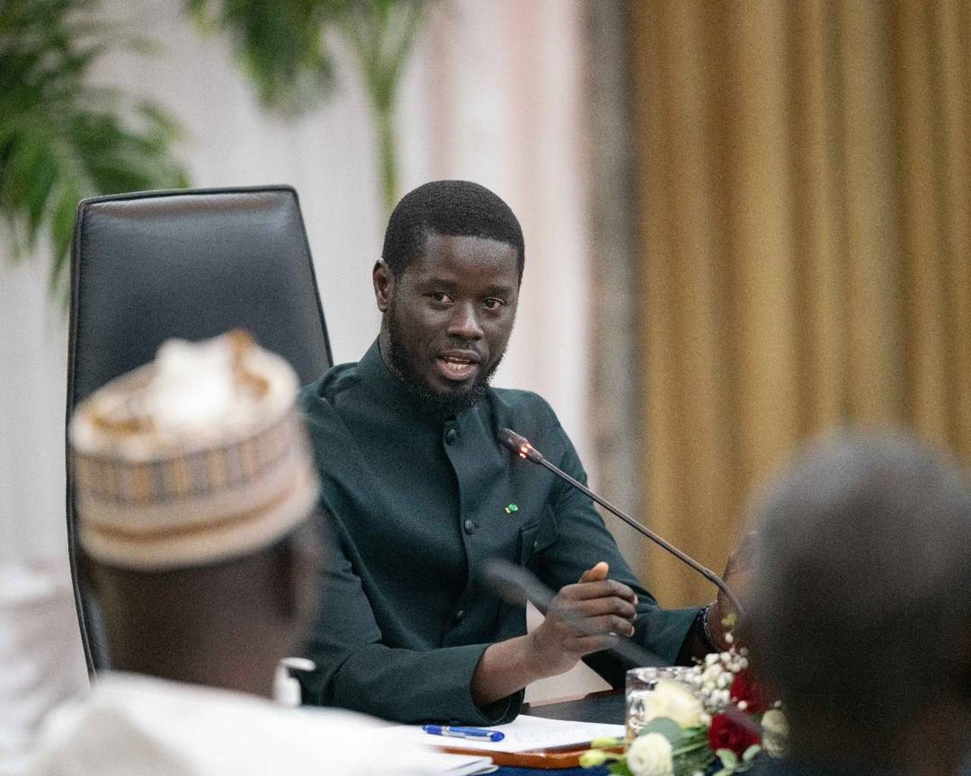Le Président Diomaye Faye évoque sa relation avec Macky Sall : "Je n'ai aucun problème avec lui"