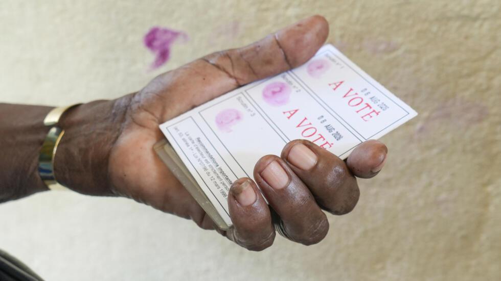 Présidentielle au Gabon: Oligui Nguema clôture sa campagne dans le nord, les observateurs internationaux se préparent à Libreville