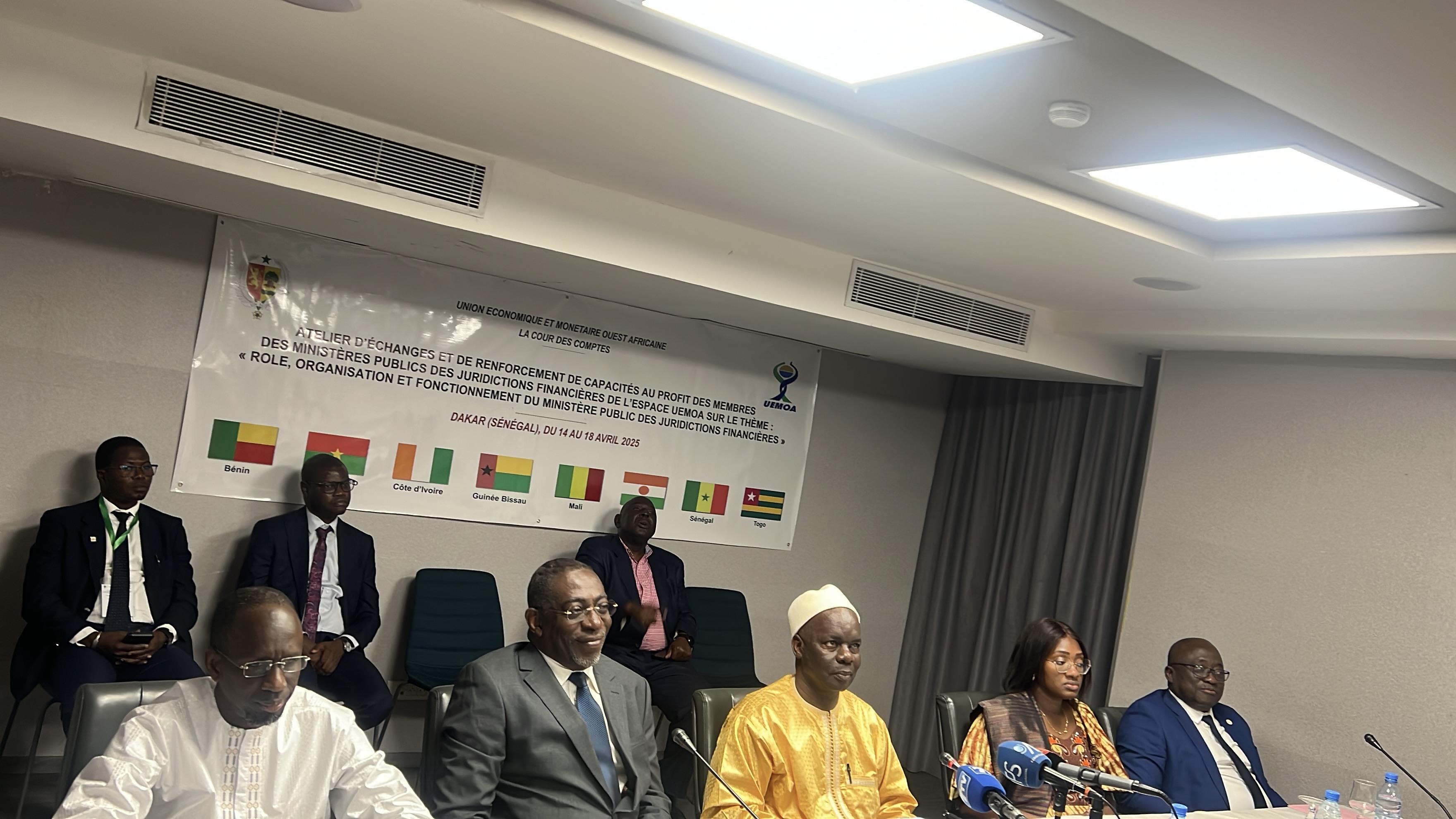 Renforcement du ministère public des juridictions financières régionales : la Cour des comptes de l’UEMOA en conclave à Dakar