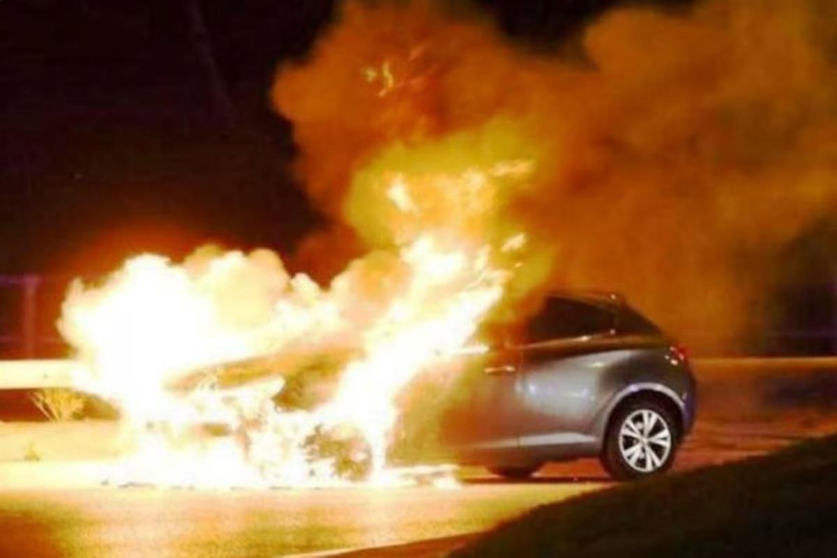France: trois voitures incendiées devant la prison de Tarascon