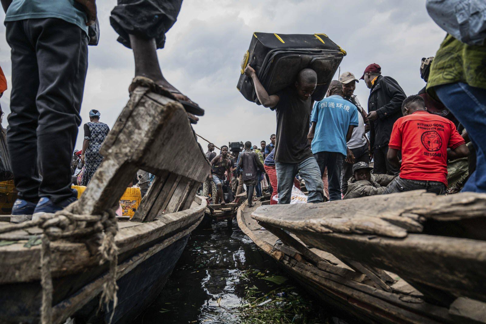 RDC: un incendie dans une embarcation fait au moins 143 morts