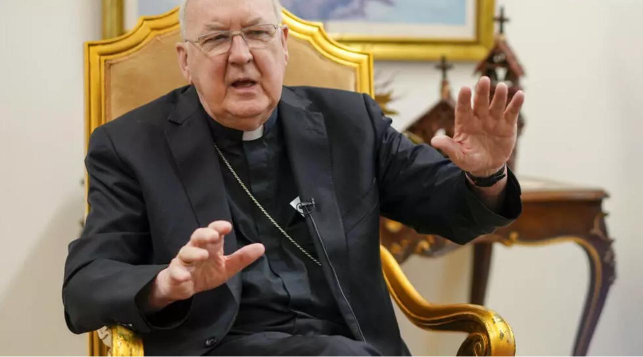 Kevin Farrell, un proche du pape François pour assurer l’intérim