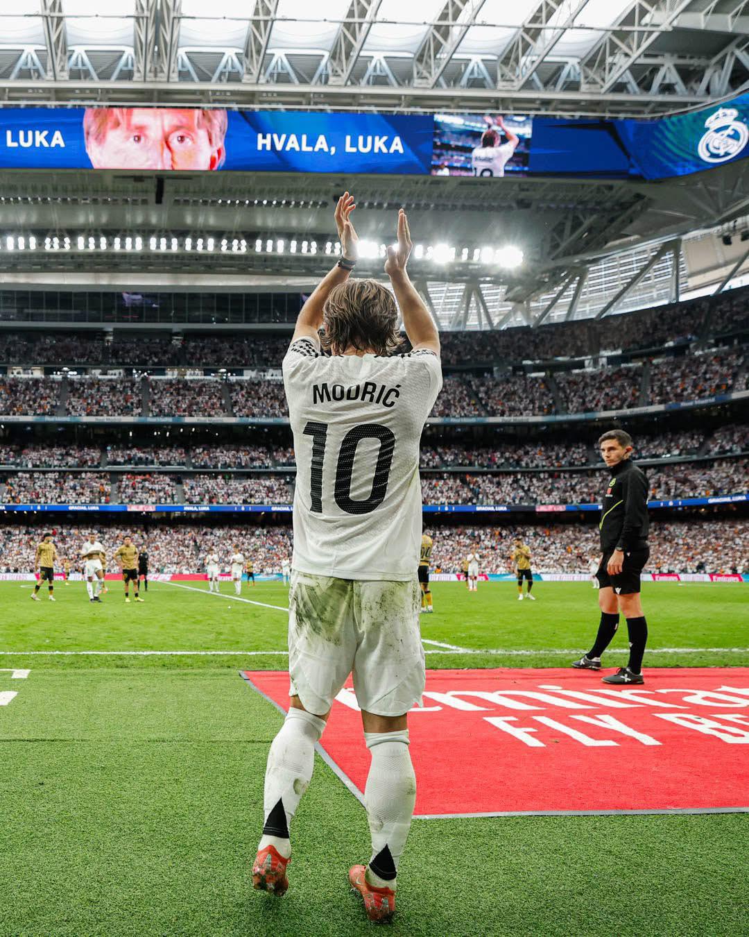 Fin d'une ère : Luka Modric quitte le Real Madrid sous une standing ovation