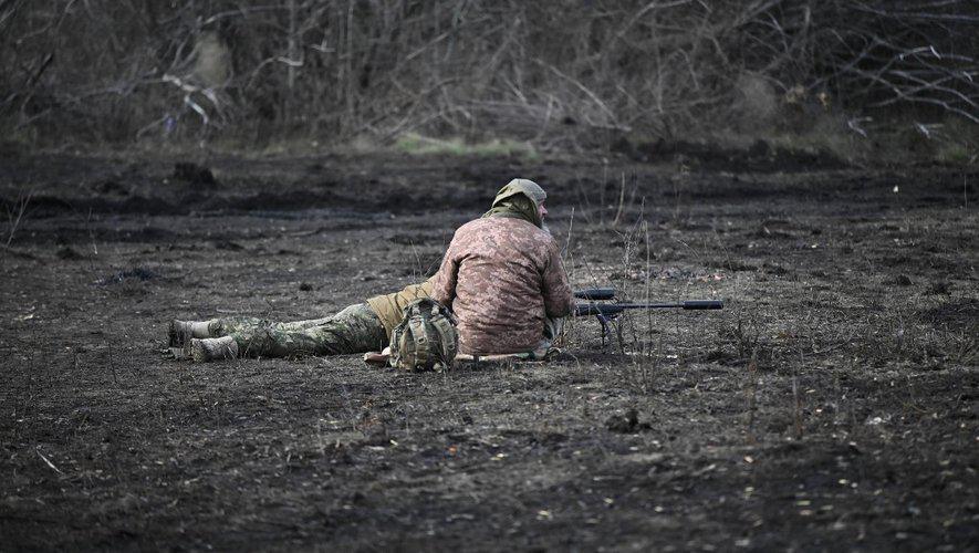 L'armée ukrainienne dit qu'une frappe russe a tué 12 de ses soldats durant un entraînement