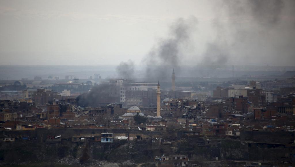 Après les bombardements turcs sur la Syrie, la trêve évoquée après la rencontre de Munich vendredi n'est plus qu'un lointain souvenir. REUTERS/Sertac Kayar