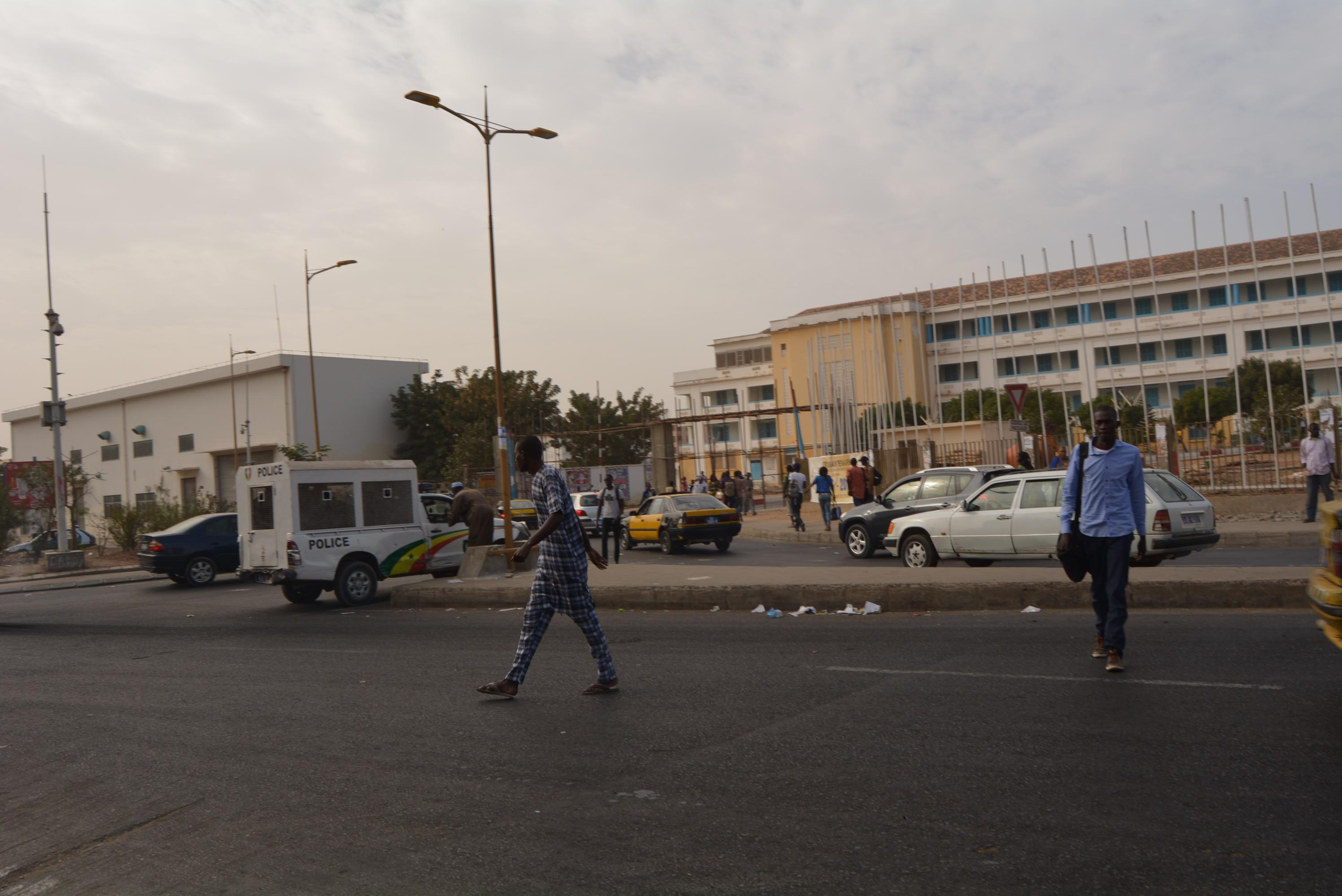 Dernière minute Intifada à l’Ucad: les étudiants affrontent les policiers