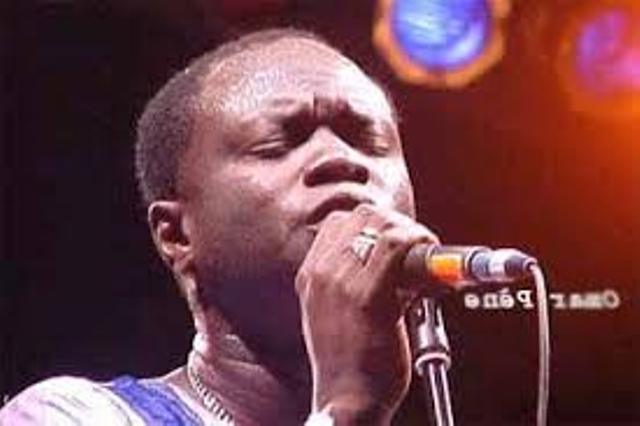 "Omar Pène-Un destin en musique": Retour sur le parcours d’un artiste guidé par l’étincelle de la liberté