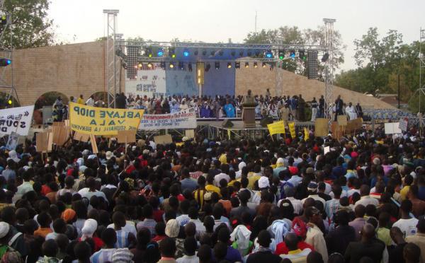 Sur les traces de Bennoo Bokk Yakaar à Thiès : Abdoulaye Wade joue Idy contre Macky