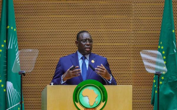 #CriseUkraineRussie : Macky Sall et Mahamat Faki exhortent les deux pays à "instaurer un cessez-le-feu immédiat"