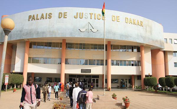 Tribunal : un faux magistrat proposait des "libertés provisoires sous bracelet électronique" à 1,5 million de F Cfa