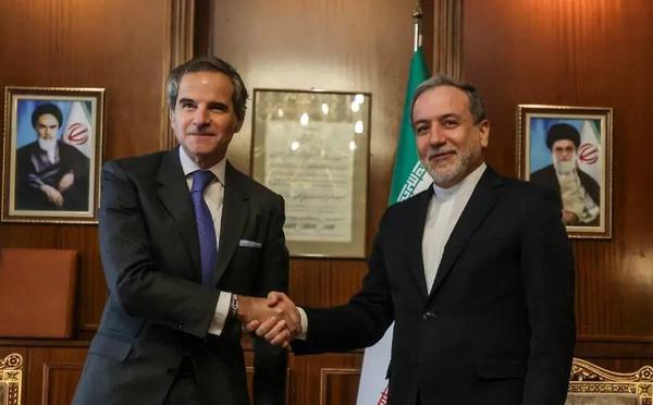 Nucléaire: la coopération iranienne avec l'AIEA est «une obligation», affirme son directeur général