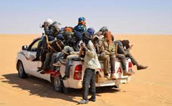 Niger: l'armée affirme avoir secouru une cinquantaine de migrants dans le désert