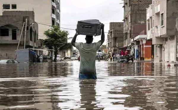 Inondations à Grand Yoff : des maisons envahies, des familles en détresse