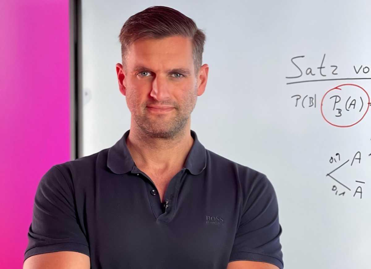 Webtalk | Daniel Jung: Vom Mathelehrer zum erfolgreichen Entrepreneur! Webtalk | Daniel Jung: Vom Mathelehrer zum erfolgreichen Entrepreneur!