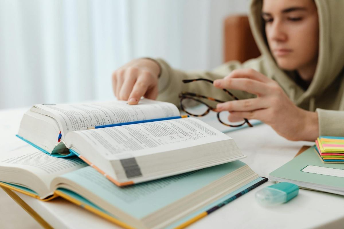 Digitales Trainings: Abikompass- die schriftliche Prüfung simulieren
