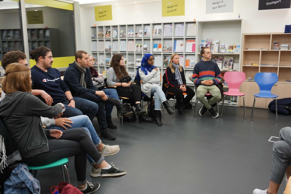 STU18 bei einer Infoveranstaltung zum gap year_Jugendagentur Stuttgart