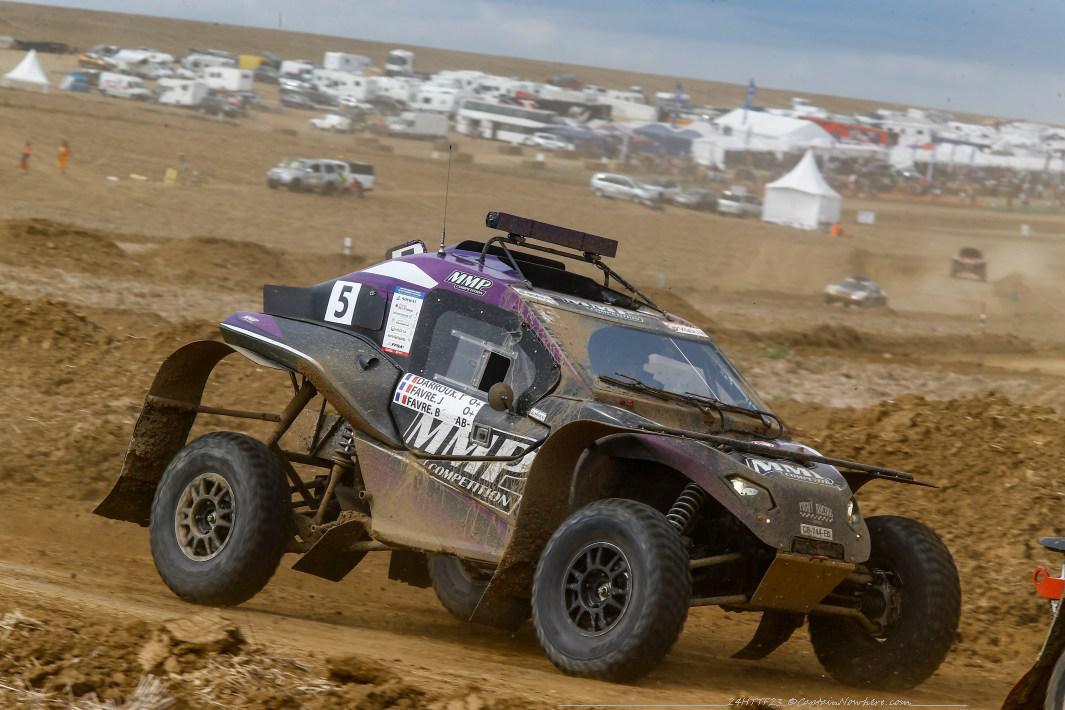 Un départ... mouvementé ! Un départ... mouvementé !