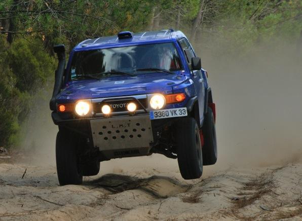 A bord du FJ Cruiser de Corine et Patrick Seguin, et Marc Vayrac A bord du FJ Cruiser de Corine et Patrick Seguin, et Marc Vayrac