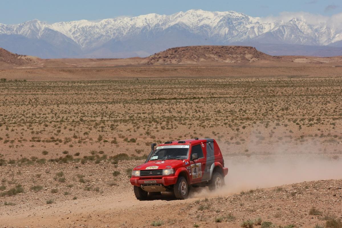 24H Off Road Maroc 2011 : victoire de Jean-Louis Schlesser ! 24H Off Road Maroc 2011 : victoire de Jean-Louis Schlesser !